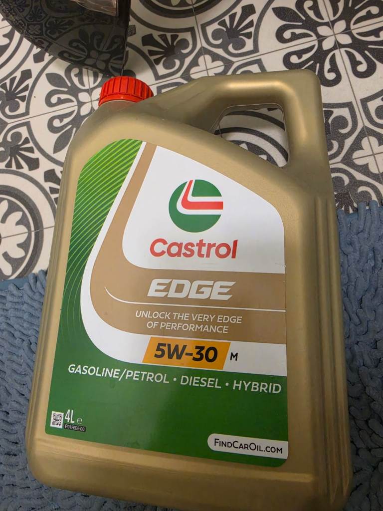 Castrol car engine oil