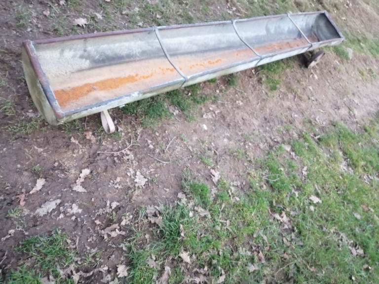 VINTAGE FEED TROUGH.... GARDEN PLANTER 