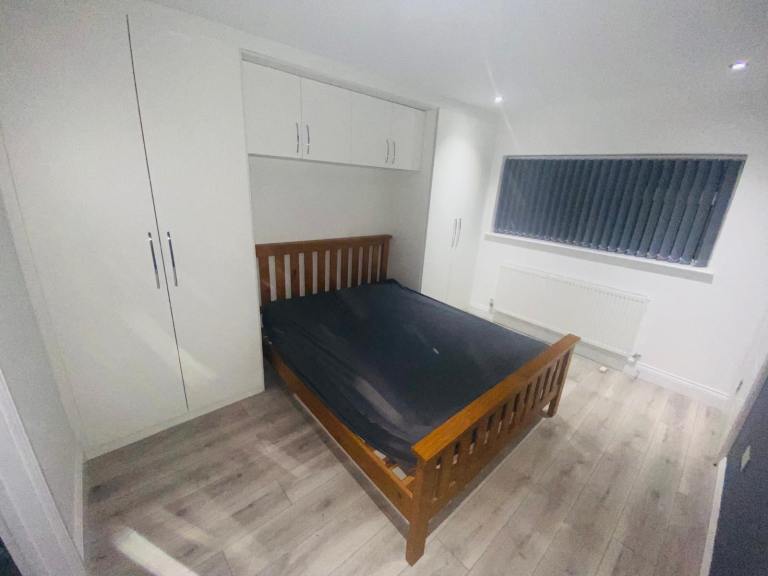 Double furnished Ensuite room available to rent!