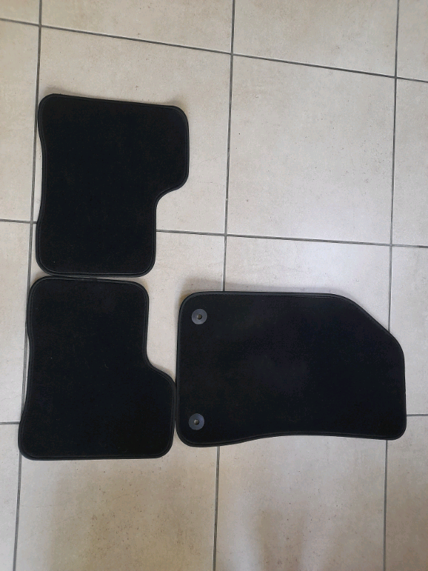 CAR MATS: LIKE NEW CAR MATS: JEEP SUV CAR MATS