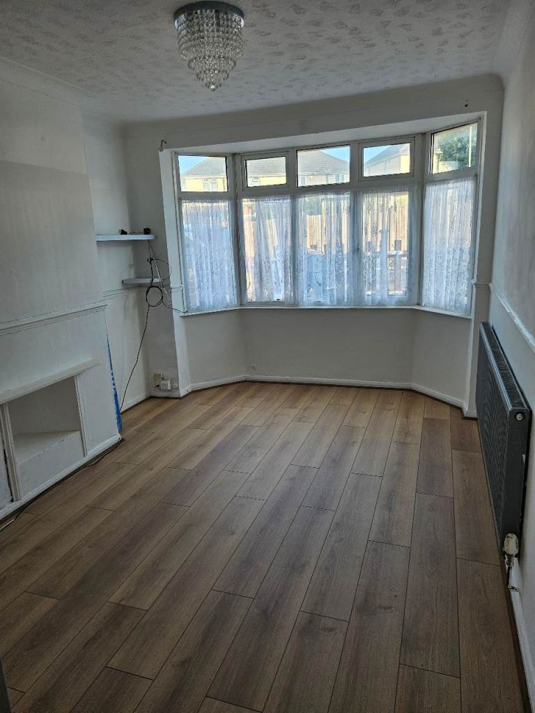 Spacious Two bedroom Two Receptions to let