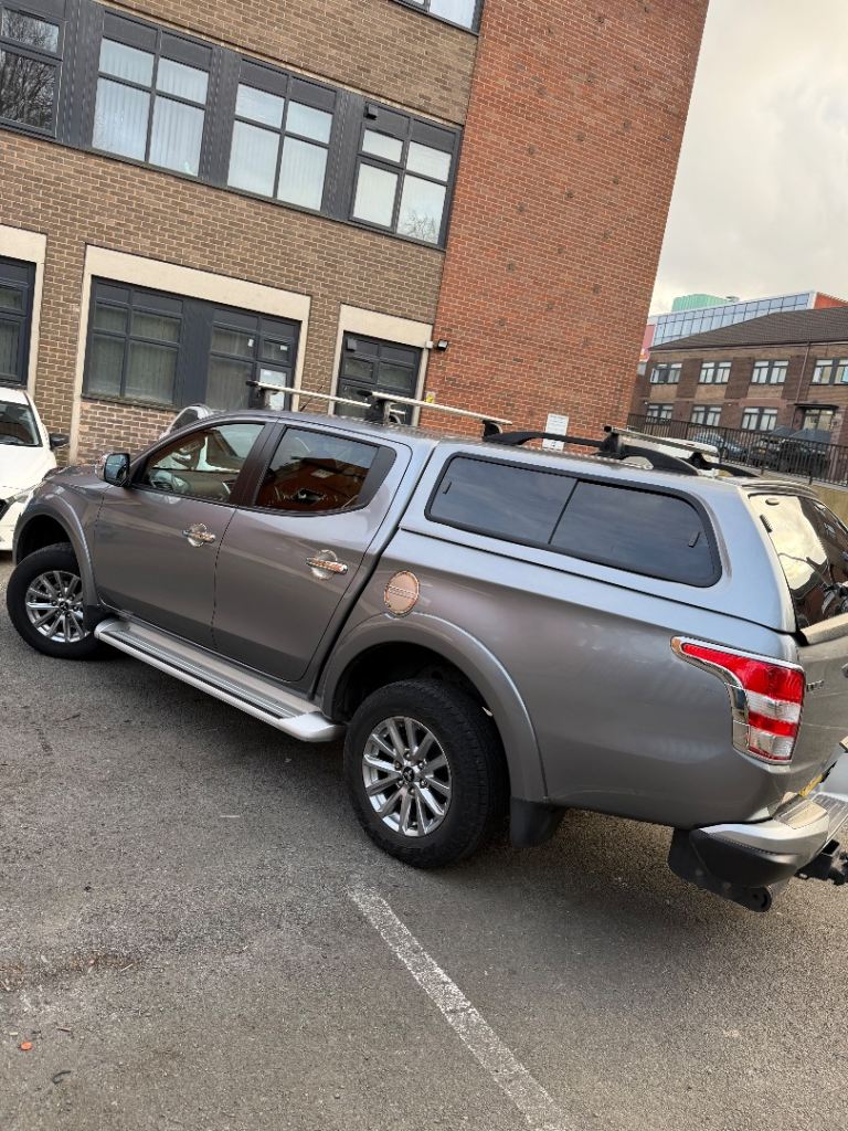 Mistubishi L200 2019 automatic 