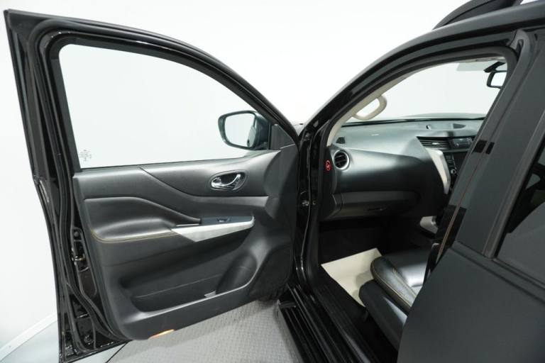 2020 Nissan Navara Double Cab Pick Up N-Guard 2.3dCi 190 TT 4WD Auto PICK UP DIESEL Automatic