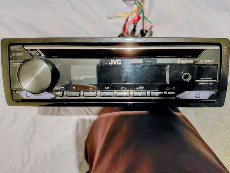 Jvc car head unit with kenwood speakers