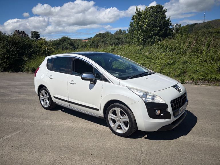 2013 PEUGEOT 3008 1.6 HDI ALLURE Looks & drives excellent long mot full history 