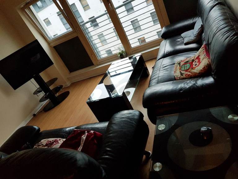 Spacious En-Suite Double Room – 10 mins Walk to City Centre