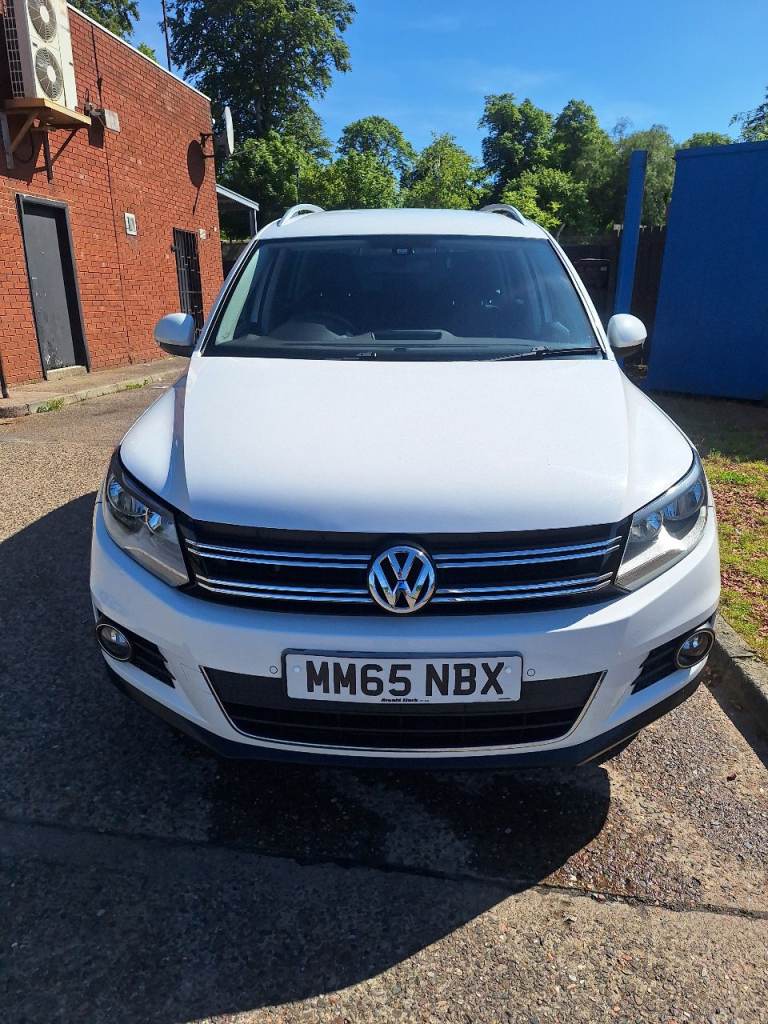 Volkswagen, TIGUAN, Estate, 2015, Manual, 1968 (cc), 5 doors