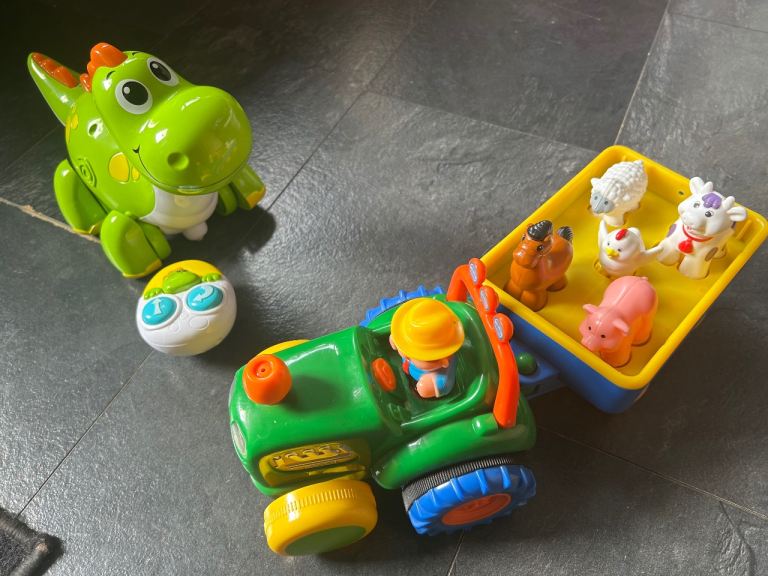 Old MacDonalds Farm Tractor and Trailer Set and Walk with me remote dinosaur