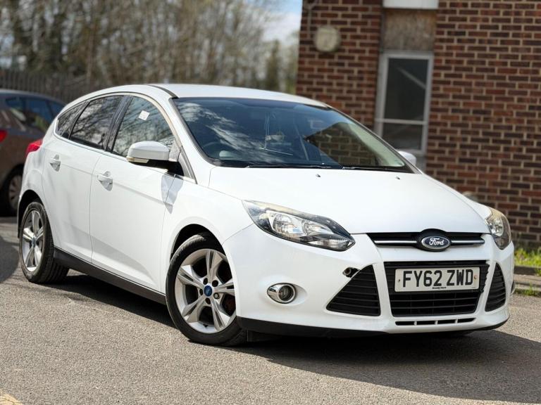 2012 Ford Focus 1.6 Zetec Powershift Euro 5 5dr HATCHBACK Petrol Automatic