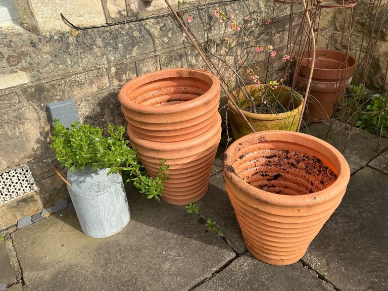 3 plastic terracotta style pots, 45cm high, diameter 45cm