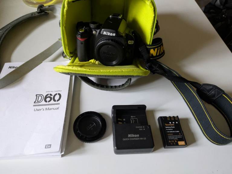 Nikon D60 Digital Camera, Battery, Charger and Bag
