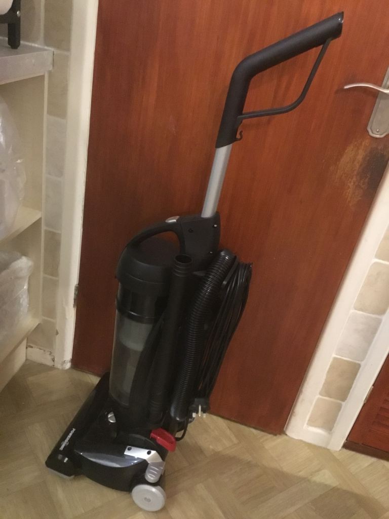 image for New bagless vacuum hoover with tools