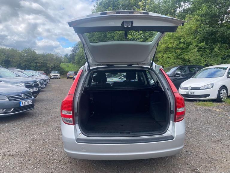 2012 Kia Ceed 1.6 CRDi EcoDynamics 2 Sports Wagon Euro 5 (s/s) 5dr Estate Diesel Manual