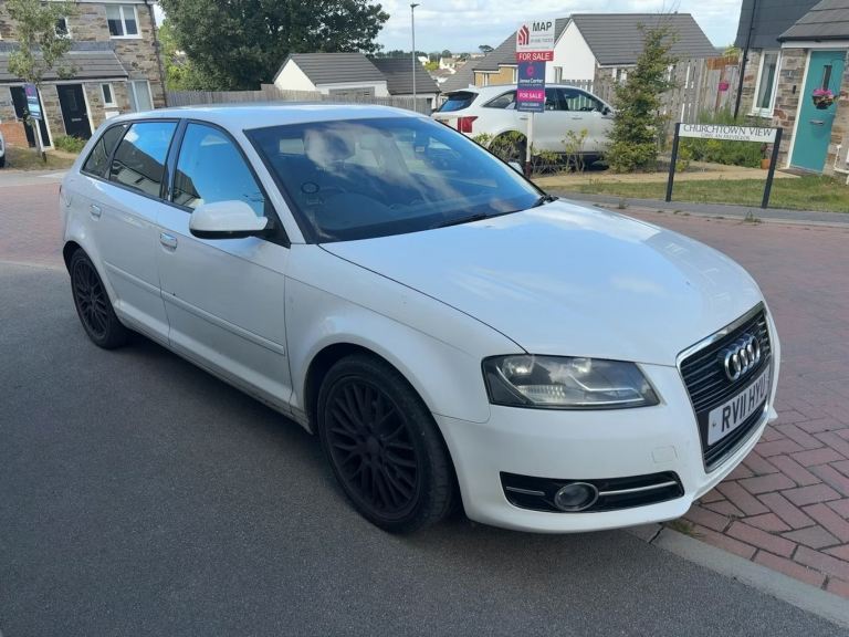Audi, A3, Hatchback, 2011, Manual, 1598 (cc), 5 doors
