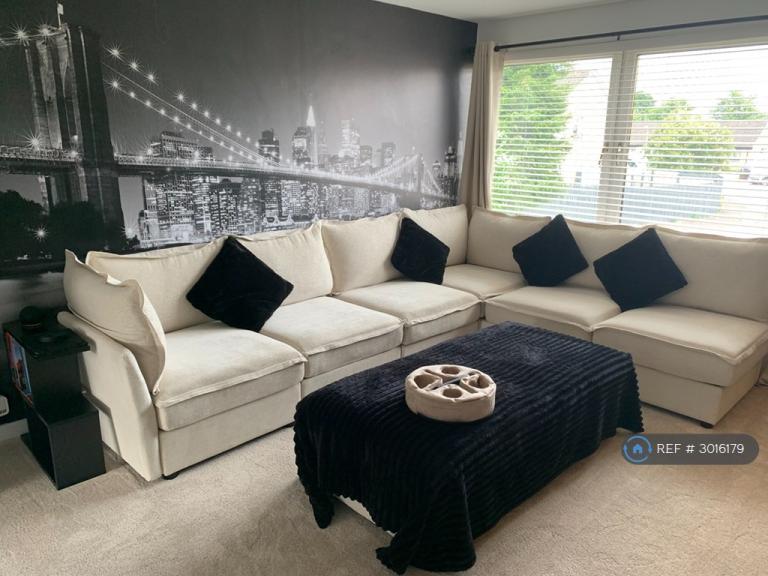 2 bedroom flat in Inchture, Perth, PH14 (2 bed) (#3016179)