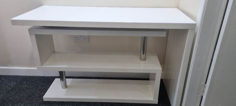 Desk with pull out desk
