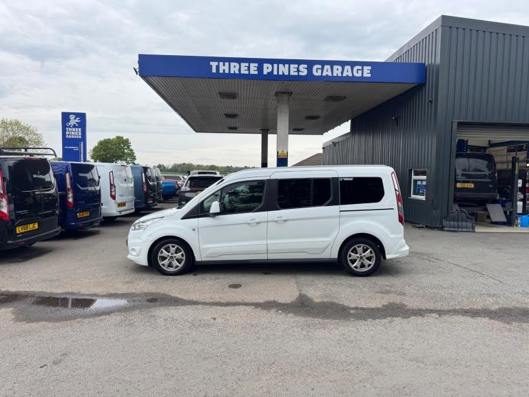 Ford Grand Tourneo Connect 1.5 TDCi 120 Titanium 5dr Powershift Automatic No Vat
