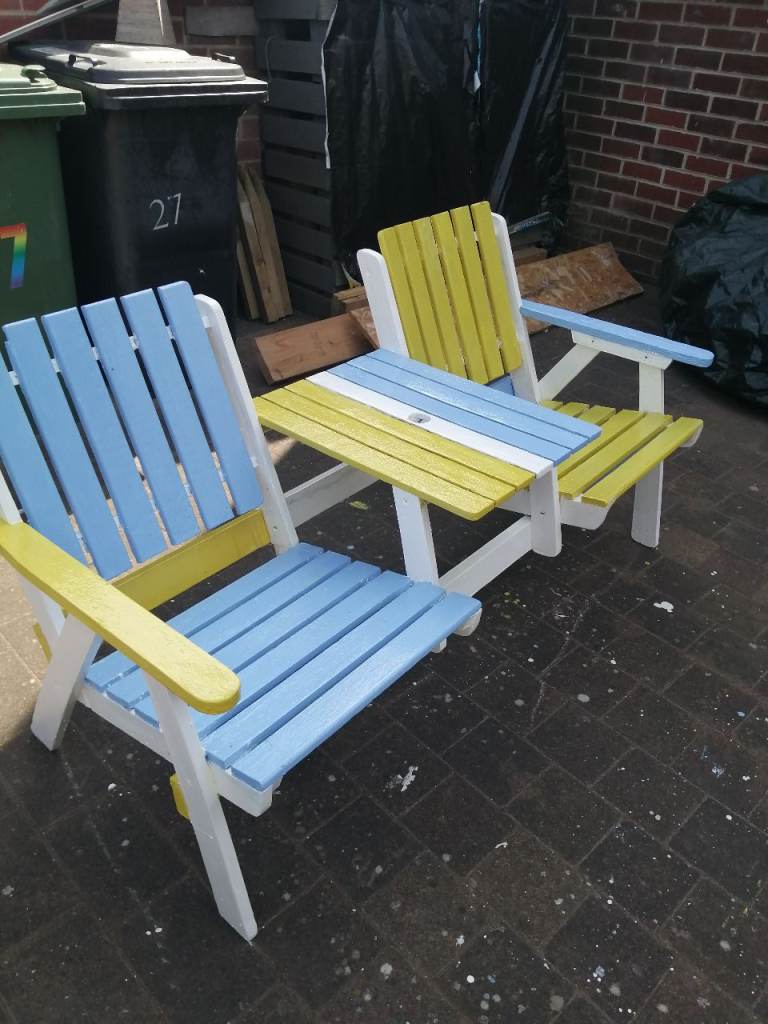 Colourful Wooden Garden Bench with Integrated Table – Good Condition leeds united colours