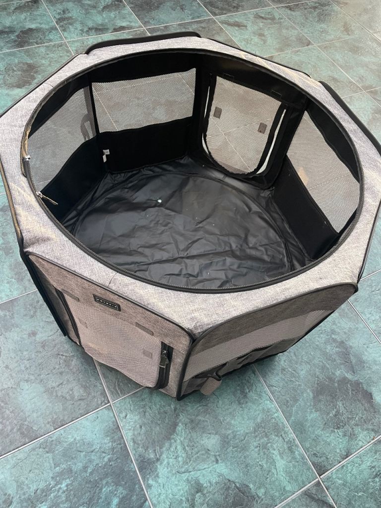 -Great condition -Only used for a few months -small to medium size dogs -max weight 40lbs 