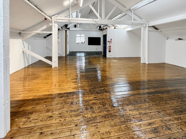 Large Creative Studio / Office to Rent – Central Manchester Listed Mill – Oxford Road – £1750