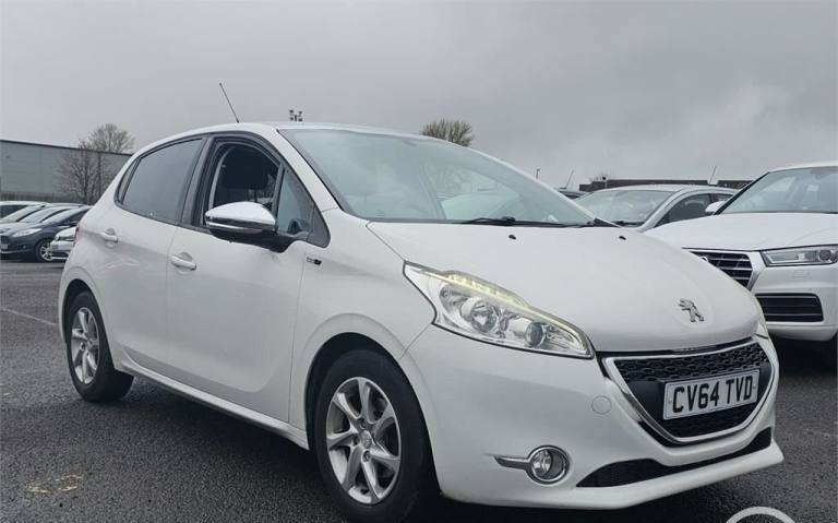 2015 64 PEUGEOT 208 1.2 VTI PURETECH STYLE HATCHBACK 5DR PETROL MANUAL EURO 6 (8