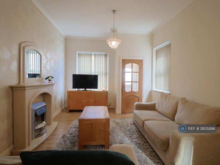 2 bedroom house in Denton Road, Audenshaw, Manchester, M34 (2 bed) (#2805266)