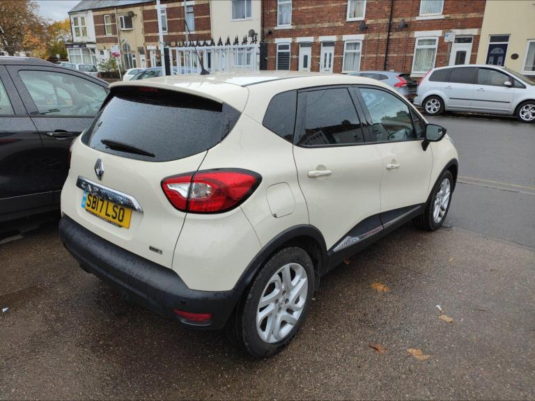 2017 Renault Captur 1.5 dCi 90 Dynamique Nav 5dr HATCHBACK DIESEL Manual