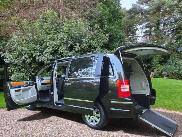 2009 Chrysler Grand Voyager 2.8 CRD Auto 4 Seater Wheelchair Accessible Vehicle  Wheelchair Acces...