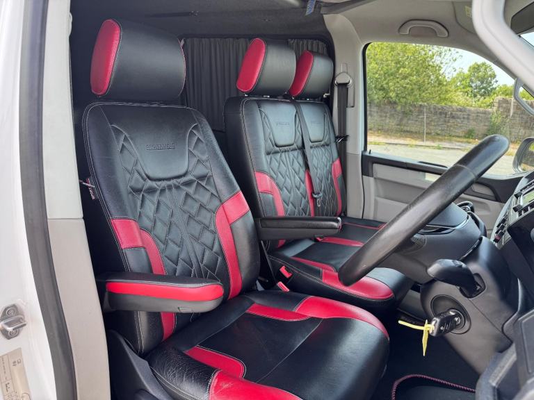 2018 VOLKSWAGEN TRANSPORTER T6 SPORTLINE 204BHP DSG. POP TOP. SOLAR.NO VAT