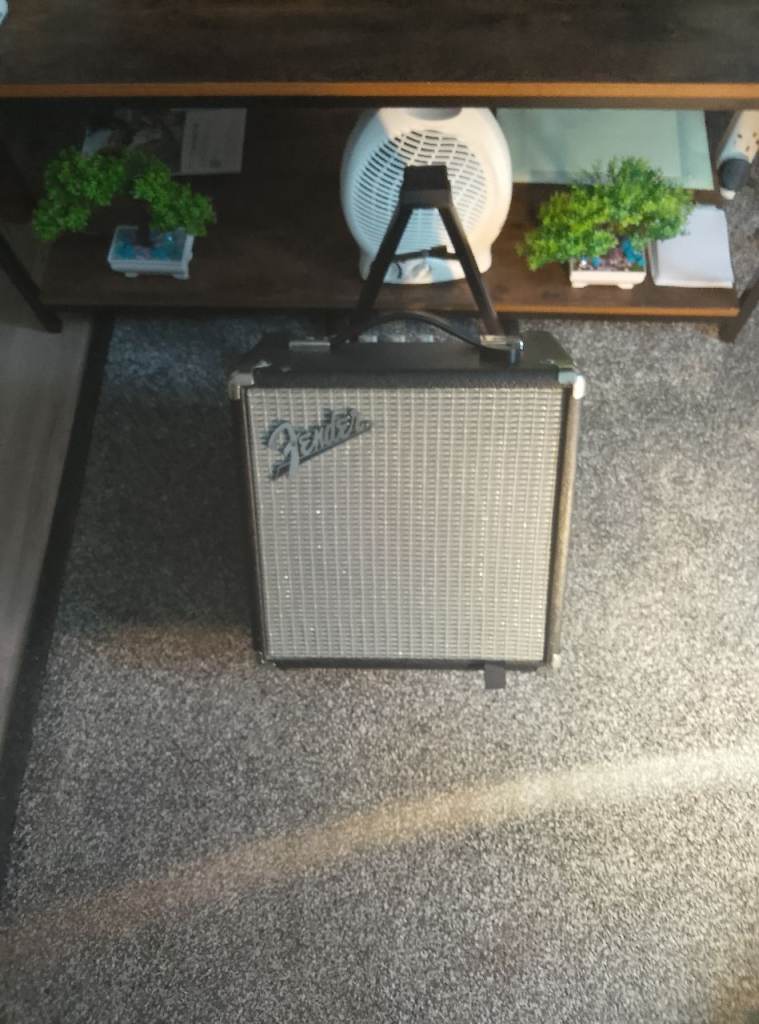 Fender Rumble 15 Bass Amp in Good Condition