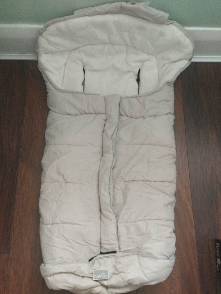 Universal footmuff 