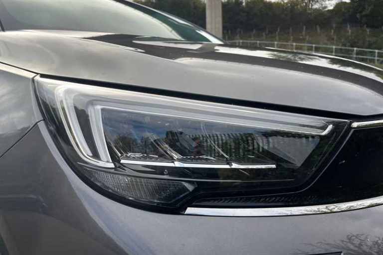 2021 Vauxhall Crossland 1.2i (83 PS) Griffin 5 Door Petrol SUV *** 1 Private Owner from New ***  ...