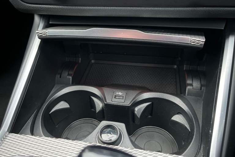 2021 BMW 3 Series 320i M Sport 5dr Step Auto ** Rear Parking Camera - Heated Seats ** Semi-Au Est...