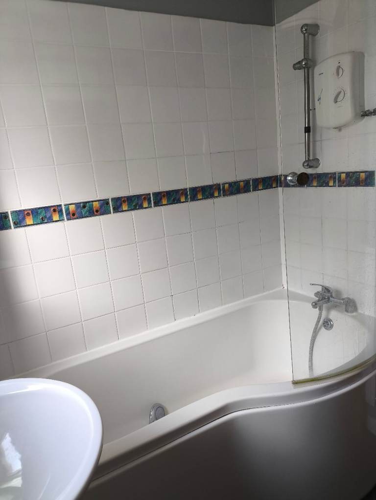 TO LET — Stunning 4-Bedroom End-Terrace Home | Skelmersdale (WN8 6QE)