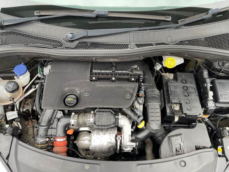 Peugeot 208 Active Blue Hdi 1560cc Diesel Hatchback 2016