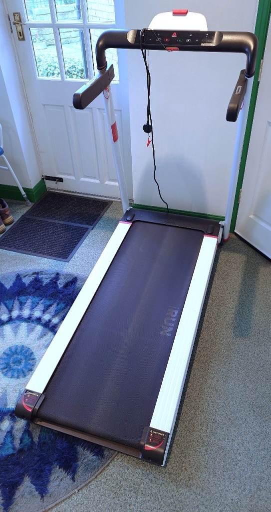 REEBOK i-Run 4.0 Treadmill: MINT & AS NEW - Exercise - Jogging - Walking
