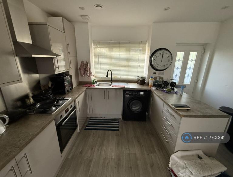 3 bedroom house in Norbury Avenue, Croydon, CR7 (3 bed) (#2700611)