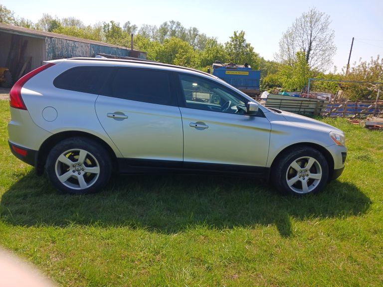 Volvo, XC60, Estate, 2009, Manual, 2400 (cc), 5 doors