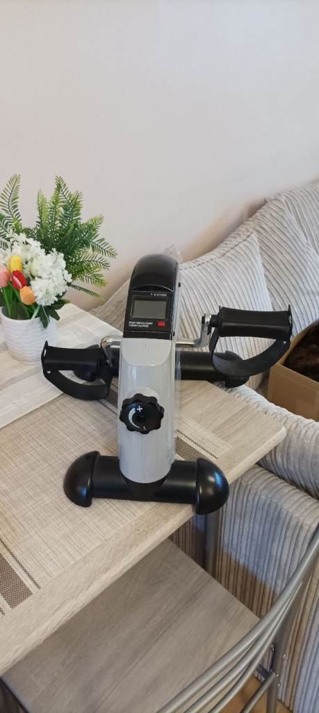 Mini exercise bike