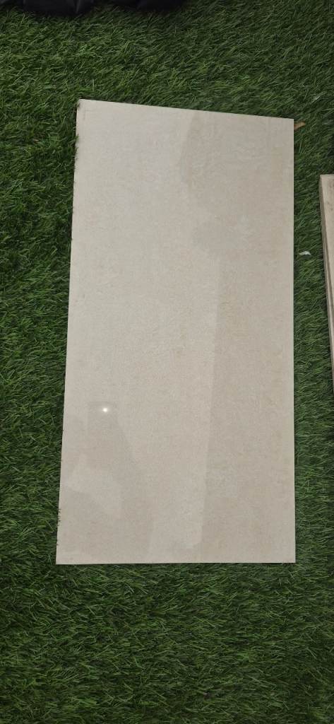 Polished Beige stone-look porcelain tiles