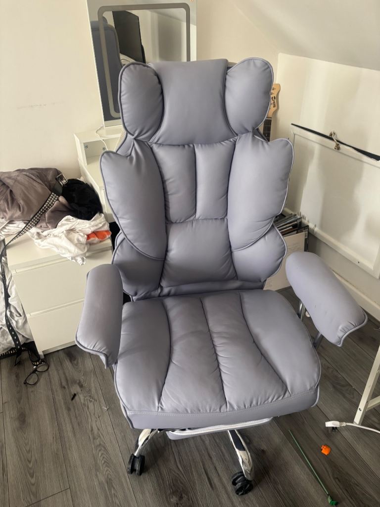 Purple/lilac Gaming chair 