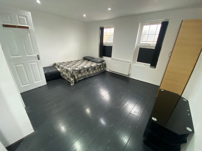 4 BED 4 BATH HMO SL1 (Company Let)