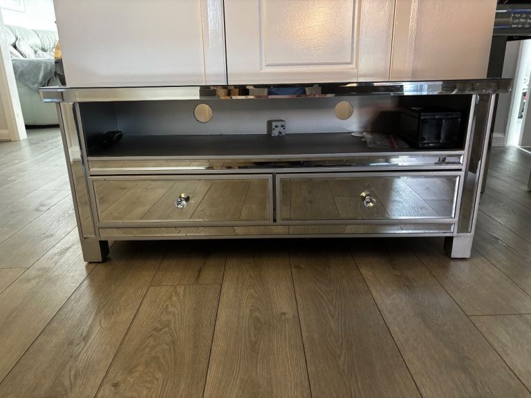 Mirrored Tv unit & separate drinks cabinet 