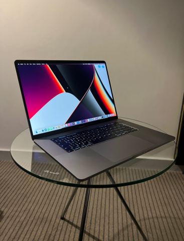 Apple MacBook Pro 16-inch 2020 Intel i7 16GB 500SSD A2141 Touch