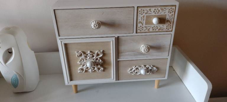 Cosmetic/Jewelry box 