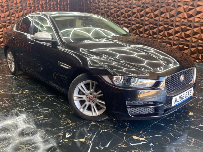 2016 Jaguar XE 2.0 XE Prestige D Auto 4dr Saloon Diesel Automatic