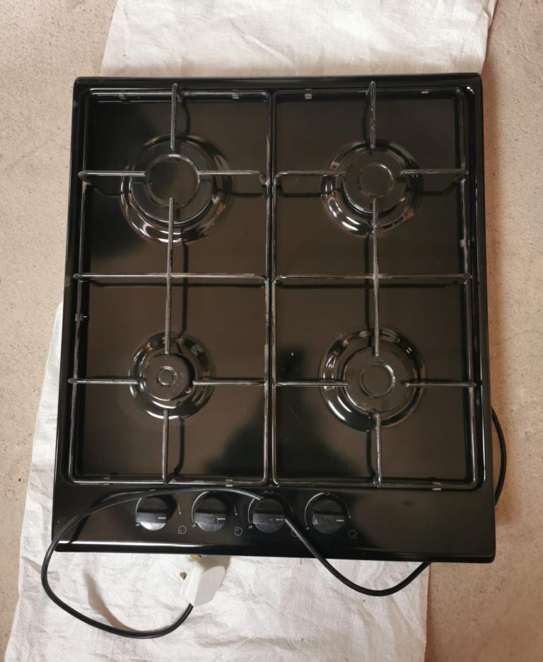 Gas hob with 4 burners