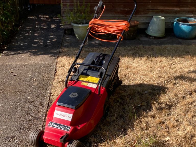 Mountfield Electric Lawnmower – Red, Fair Condition