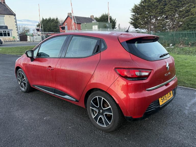 RENAULT CLIO 1.2 Dynamique MediaNav 1.2 16V 75 2015