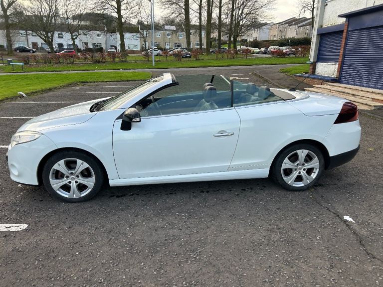 Renault, MEGANE, Convertible, 2011, Manual, 1870 (cc), 2 doors